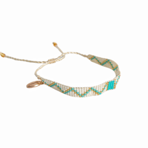 Vevd armbånd med små perler